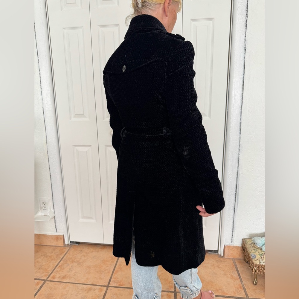 Burberry Black Textured Trench Coat - Picture 4 of 10